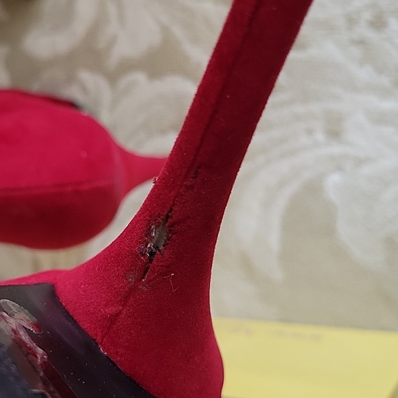 4/$15 SALE My Delicious Shoes Bold Red Women's Heels - Picture 9 of 9